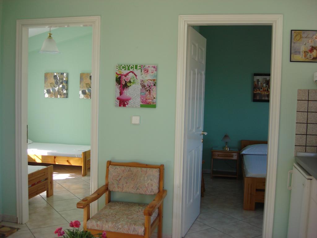 Villa Melina 1 Koinira Habitación foto